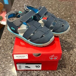 See Kai Run Wilder Flexirun in navy, size 10 toddler
